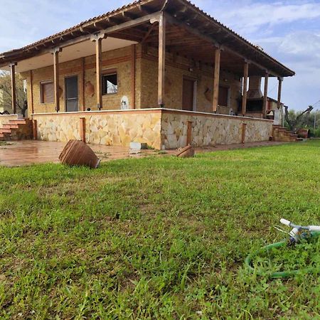Villa George'S House Nea Plagia Esterno foto