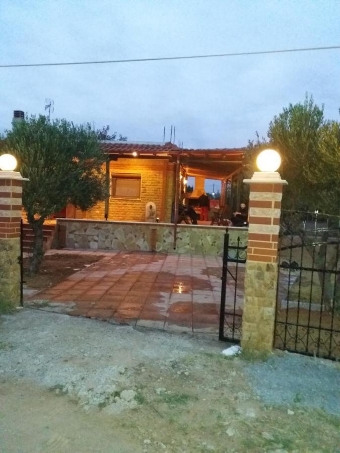Villa George'S House Nea Plagia Esterno foto