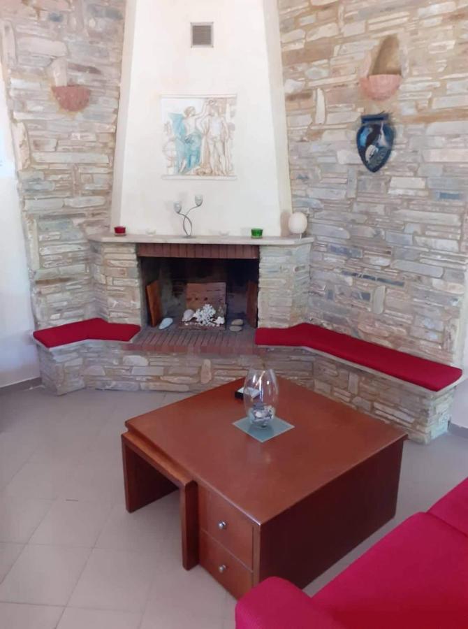 Villa George'S House Nea Plagia Esterno foto