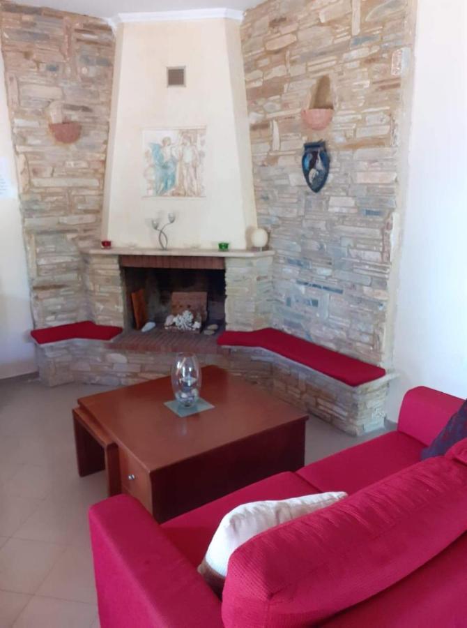 Villa George'S House Nea Plagia Esterno foto
